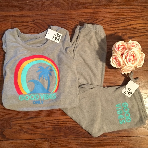 Chaser Good Vibes Sweatshirt NWT🌴🌈 - Picture 5 of 5